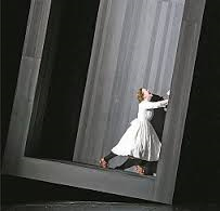 Sarah Viktoria Frick als Klara